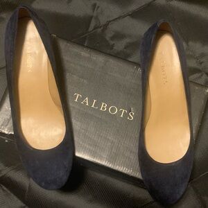 Navy low wedge. Like new.